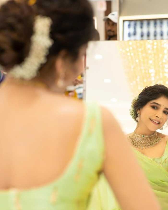 sakshi agarwal 14